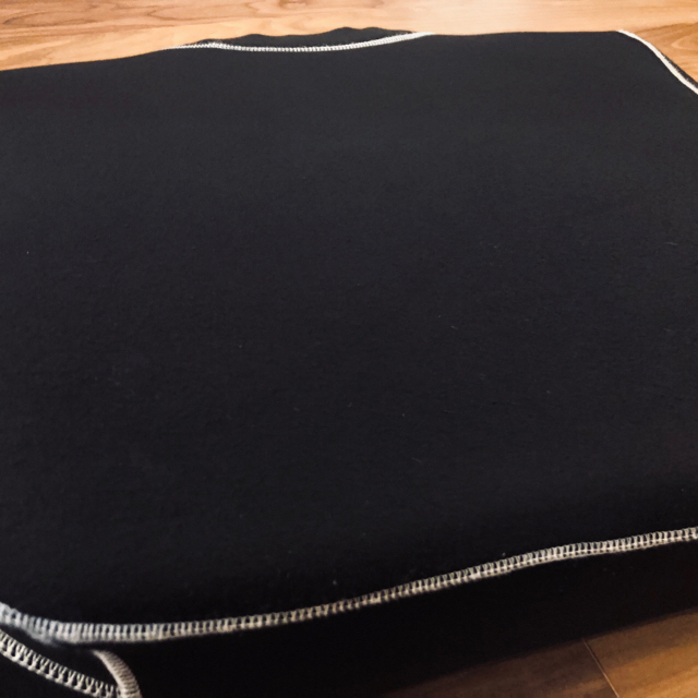 ムーンムーン　YOKONE 枕　黒 インテリア/住まい/日用品の寝具(枕)の商品写真