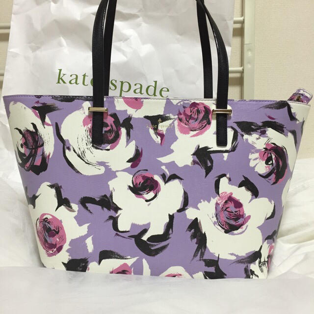 kate spade new york - 新品 ケイトスペード 花柄トートの通販 by ...