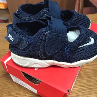 ナイキ(NIKE)のナイキ　リフト　ネイビー♡14㎝(サンダル)