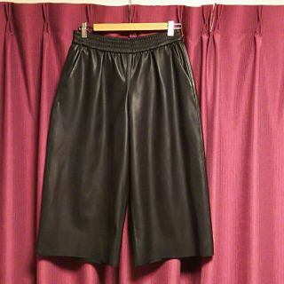 ザラ(ZARA)のZARA レザー風ガウチョ BK 値下げ(キュロット)