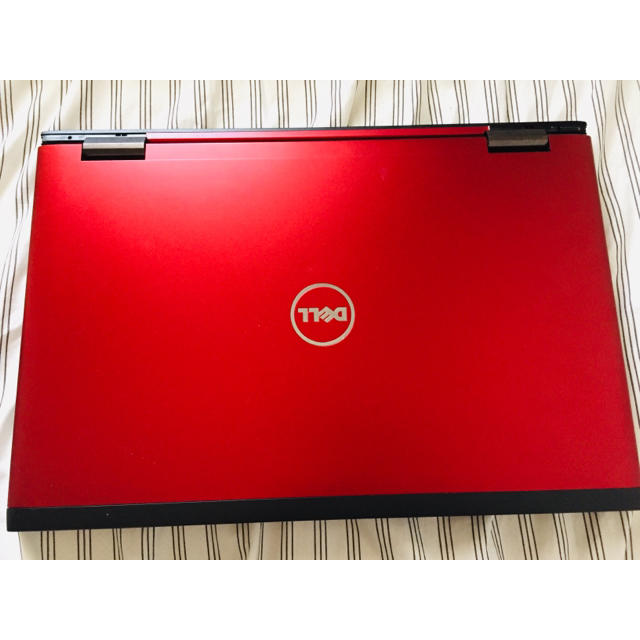 DELL(デル)のDELL赤黒 大画面サイズノートパソコン　送料込み スマホ/家電/カメラのPC/タブレット(ノートPC)の商品写真