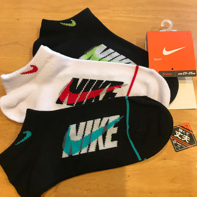 NIKE(ナイキ)の新品♡ナイキ靴下　23〜25センチ レディースのレッグウェア(ソックス)の商品写真