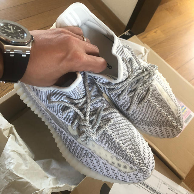 adidas(アディダス)の新品yeezy boost 350 v2 static EF290527cm メンズの靴/シューズ(スニーカー)の商品写真