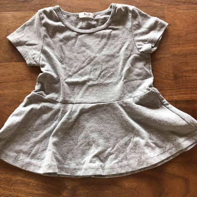 ペプラム　カットソー　半袖Tシャツ　100cm キッズ/ベビー/マタニティのキッズ服女の子用(90cm~)(Tシャツ/カットソー)の商品写真