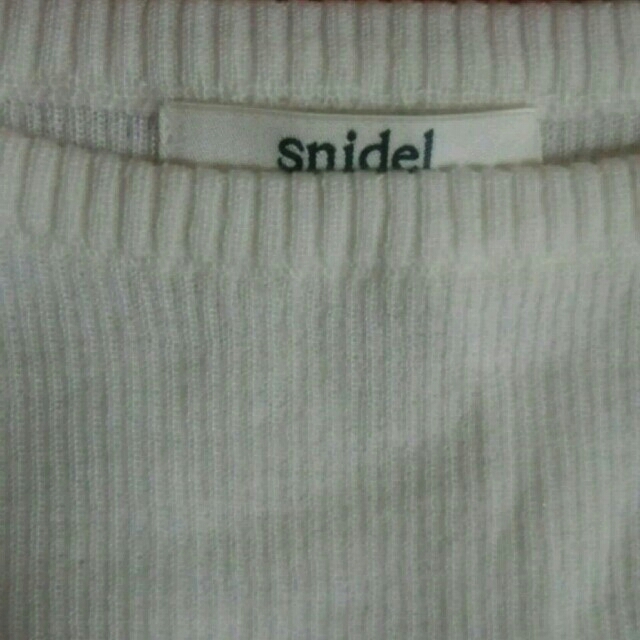 SNIDEL(スナイデル)のオフショルリブニット レディースのトップス(ニット/セーター)の商品写真