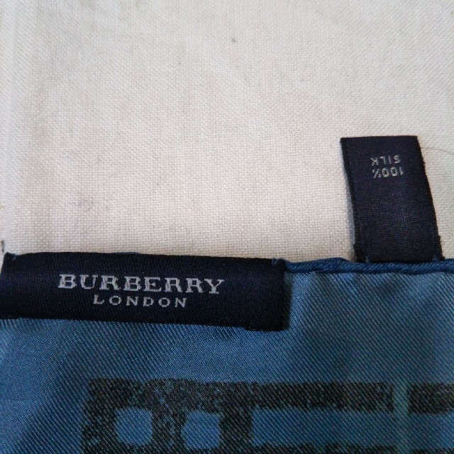 BURBERRY(バーバリー)のバーバリーロンドン スカーフ　新品 レディースのファッション小物(バンダナ/スカーフ)の商品写真