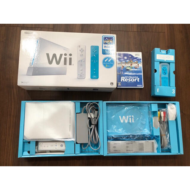 美品★箱付き　W ii本体&Wii スポーツリゾート