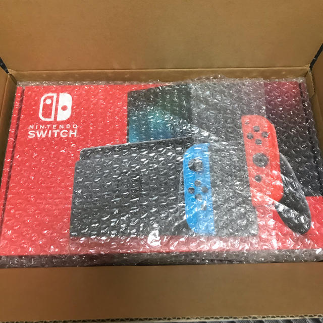 新品 新型 任天堂 ニンテンドー スイッチ 本体 ネオンブルーレッド1個Joy-Conグリップ