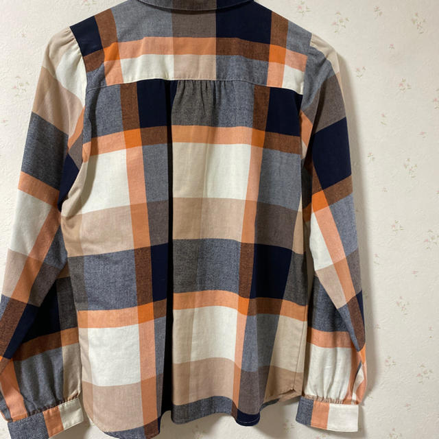 BURBERRY BLUE LABEL(バーバリーブルーレーベル)のバーバリーブルーレベル　デザインシャツ レディースのトップス(シャツ/ブラウス(長袖/七分))の商品写真