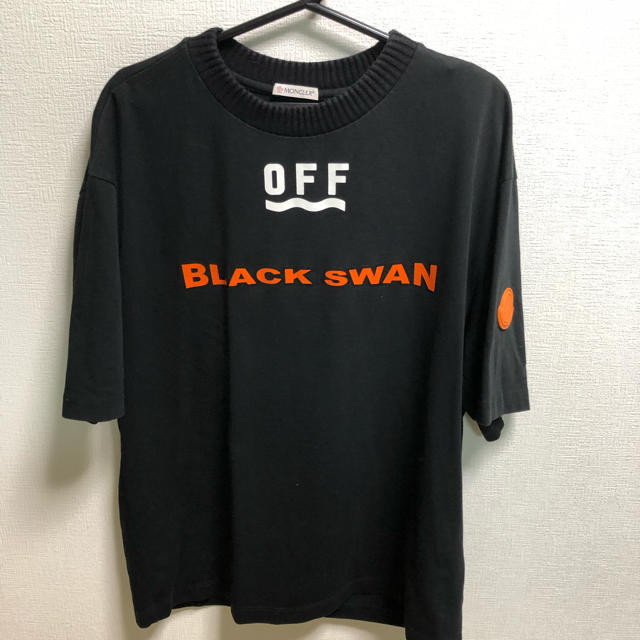 moncler off-white Tシャツ　コラボ