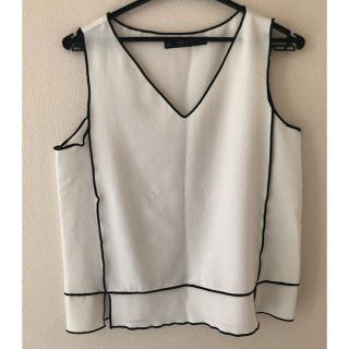 ザラ(ZARA)のZARA トップス(カットソー(半袖/袖なし))