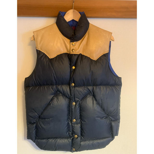 Rocky Mountain Featherbed(ロッキーマウンテンフェザーベッド)のウェアハウス WAREHOUSE ロッキーマウンテンフェザーベッド ダウンベスト メンズのジャケット/アウター(ダウンベスト)の商品写真