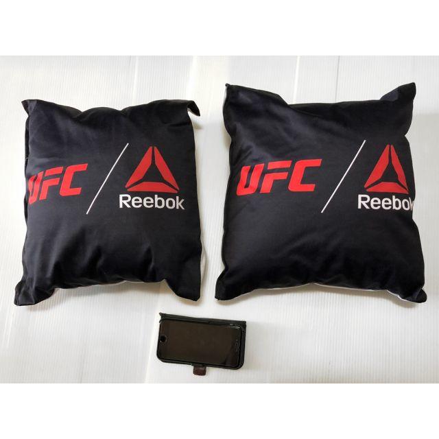 レア!非売品 Reebok x UFC クッション 2個 リーボック レア!非売品 Reebok x UFC クッション 2個 リーボック