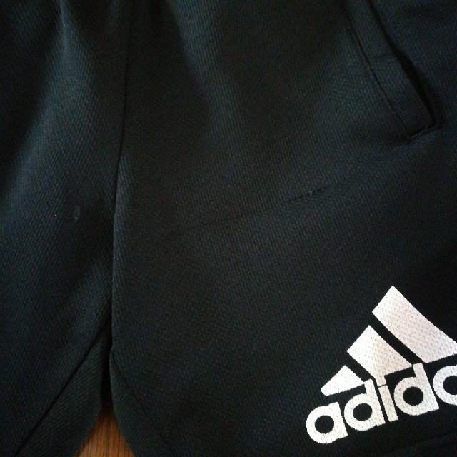 adidas(アディダス)のadidas　半ズボン キッズ/ベビー/マタニティのキッズ服男の子用(90cm~)(パンツ/スパッツ)の商品写真