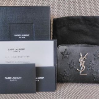 イヴサンローランボーテ(Yves Saint Laurent Beaute)のイブサンローラン星柄二つ折り財布(財布)