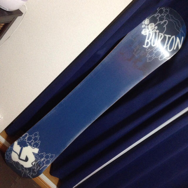 BURTON(バートン)のスノボ 板 バートン  スポーツ/アウトドアのスノーボード(その他)の商品写真