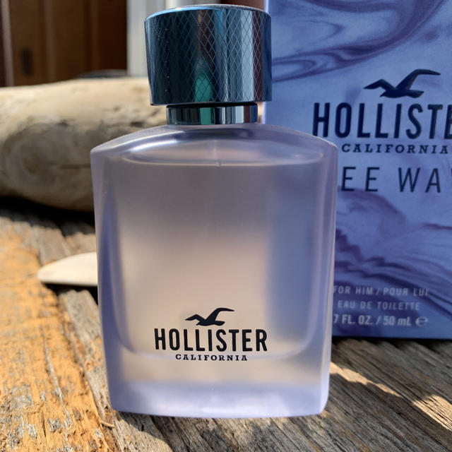 Hollister(ホリスター)のHOLLYSTER 香水　フリーウェーブ コスメ/美容の香水(香水(男性用))の商品写真