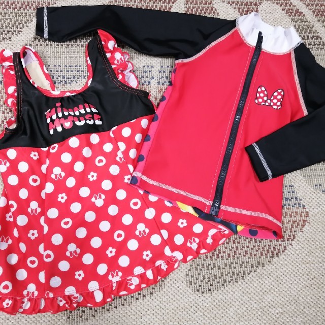 Disney(ディズニー)のラッシュガードと水着のお値段　ミニー キッズ/ベビー/マタニティのキッズ服女の子用(90cm~)(水着)の商品写真