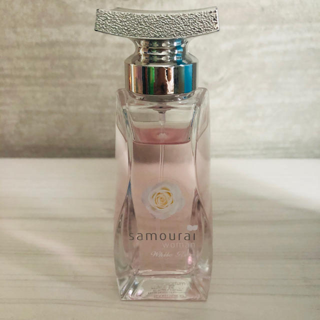 SAMOURAI(サムライ)のサムライウーマン　ホワイトローズ コスメ/美容の香水(香水(女性用))の商品写真