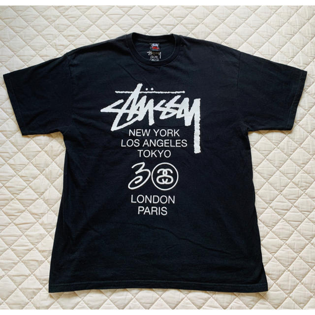 STUSSY(ステューシー)のSTUSSY ステューシー 30周年 WORLD TOUR Tシャツ XL メンズのトップス(Tシャツ/カットソー(半袖/袖なし))の商品写真