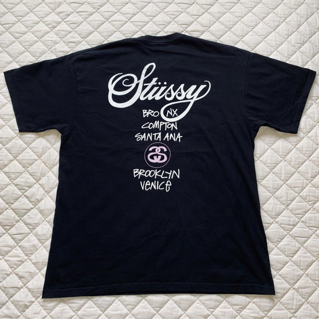 STUSSY(ステューシー)のSTUSSY ステューシー 30周年 WORLD TOUR Tシャツ XL メンズのトップス(Tシャツ/カットソー(半袖/袖なし))の商品写真