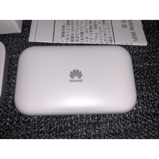 SIMフリー HUAWEI E5577 未使用予備バッテリー付属、その他セット