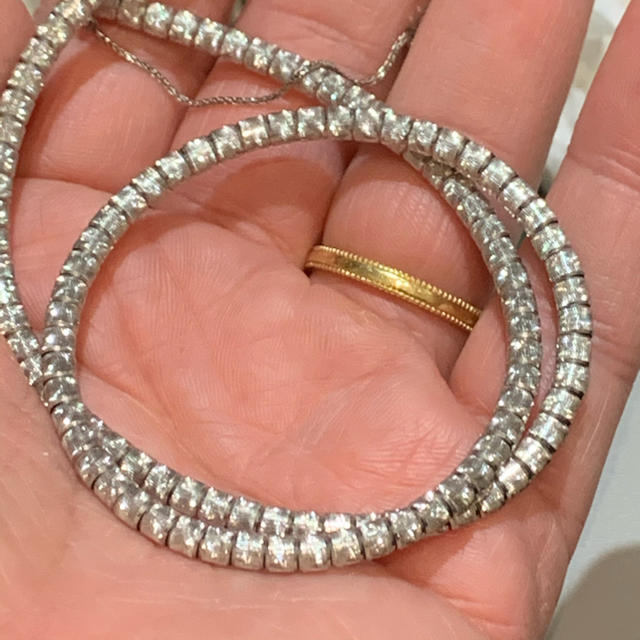 プラチナ　デザインネックレス　指輪　ダイヤリング