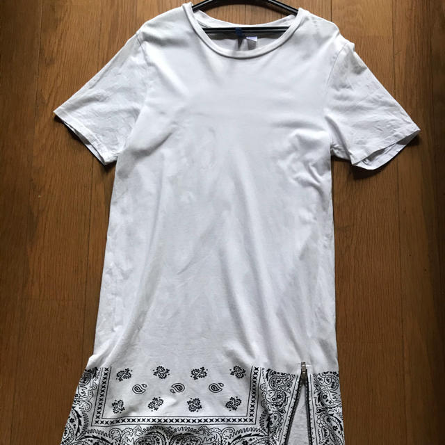 H&M(エイチアンドエム)のH &M ロングTシャツ メンズのトップス(Tシャツ/カットソー(半袖/袖なし))の商品写真
