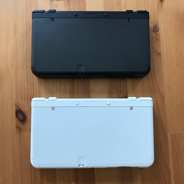 3DS 本体と充電ケーブル　セット＊ 1