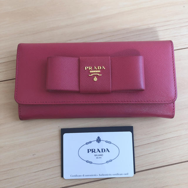 サフィアーノプラダ　PRADA サフィアーノ 長財布