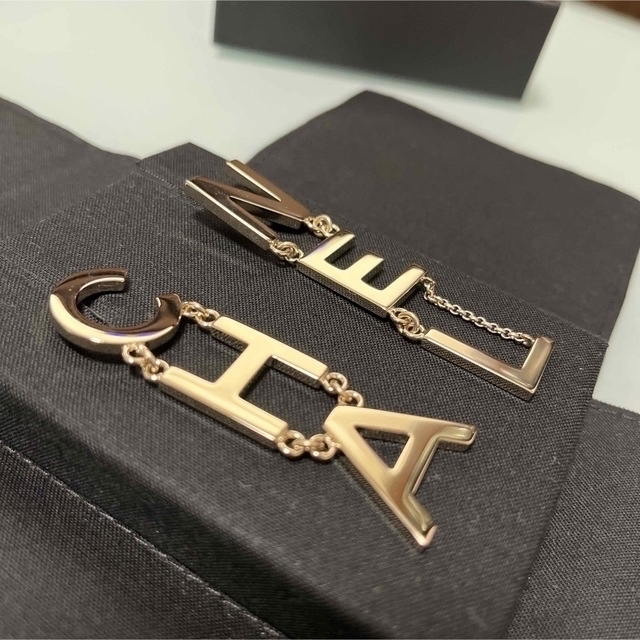 CHANEL - CHANEL ロゴ ピアス ゴールドの通販 by E♡HJ's shop CHANEL - CHANEL ロゴ ピアス ゴールドの通販 by E♡HJ's shop