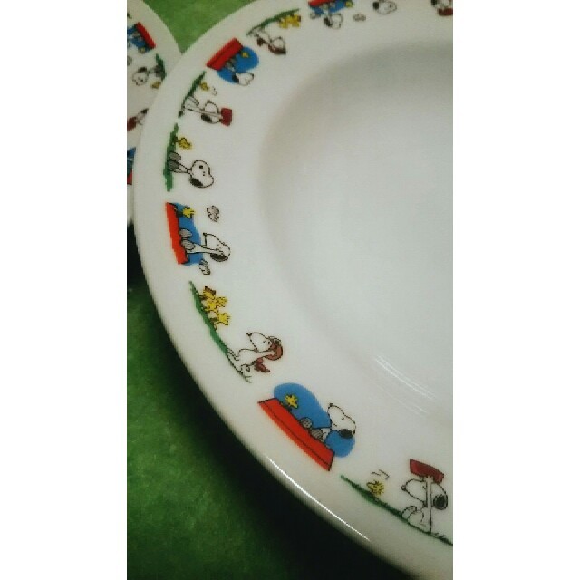 スヌーピー 絵皿 スープ皿 2枚セット 非売品 エンタメ/ホビーのおもちゃ/ぬいぐるみ(キャラクターグッズ)の商品写真
