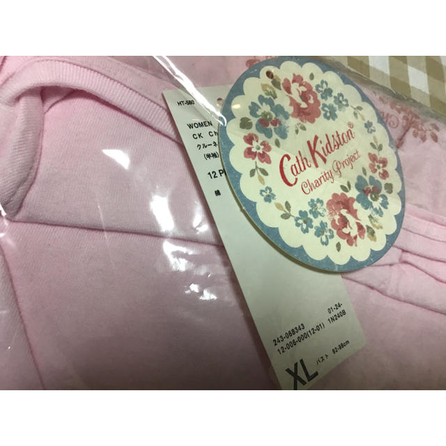 Cath Kidston(キャスキッドソン)のキャスキッドソン　Cath kidson XL半袖ＵＴさくらんぼ柄ピンク薄桃色 レディースのトップス(Tシャツ(半袖/袖なし))の商品写真