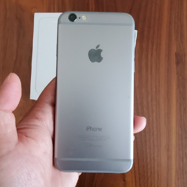 韓国版シムフリーiphone 6  64g正規品バッテリー99%