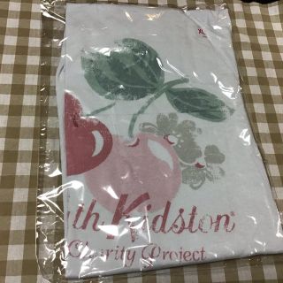 キャスキッドソン(Cath Kidston)のキャスキッドソンCath kidson サイズXLさくらんぼ柄ライトブルー淡青(Tシャツ(半袖/袖なし))