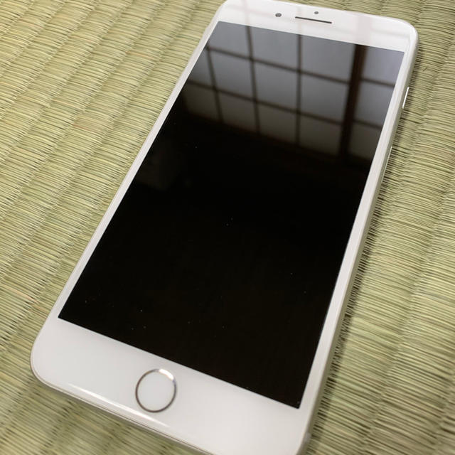 iPhone8plus 256GB  ホワイト　SIMフリー