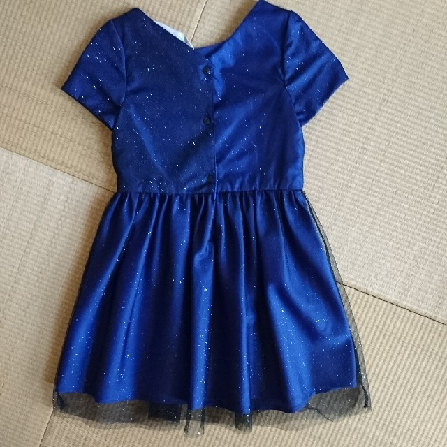 H&M(エイチアンドエム)のH&M キッズ 半袖ドレス ワンピース キッズ/ベビー/マタニティのキッズ服女の子用(90cm~)(ドレス/フォーマル)の商品写真