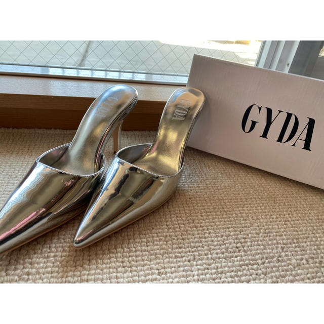 GYDA(ジェイダ)のGYDA 2020福袋　シルバーミュール　ヒール　M レディースの靴/シューズ(ミュール)の商品写真
