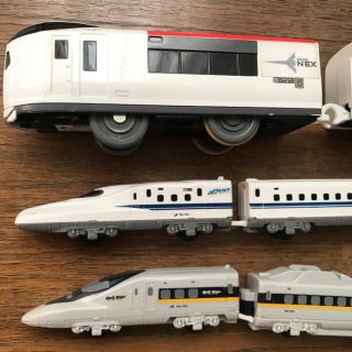 タカラトミー(Takara Tomy)のプラレール　車両+レール＋駅舎(電車のおもちゃ/車)