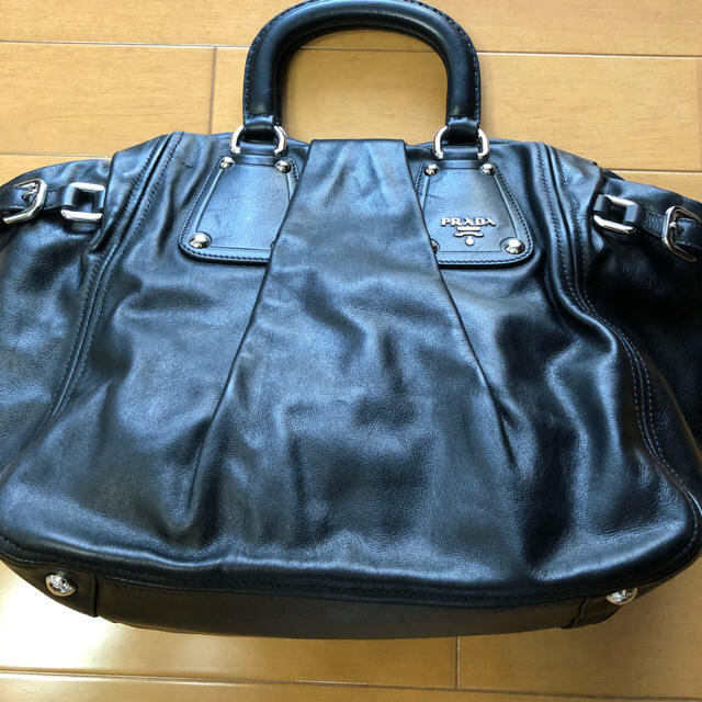期間限定 大幅値下げ PRADA バック 未使用品 掘り出し物 格安