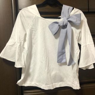 リボンが可愛いTシャツ(Tシャツ(半袖/袖なし))