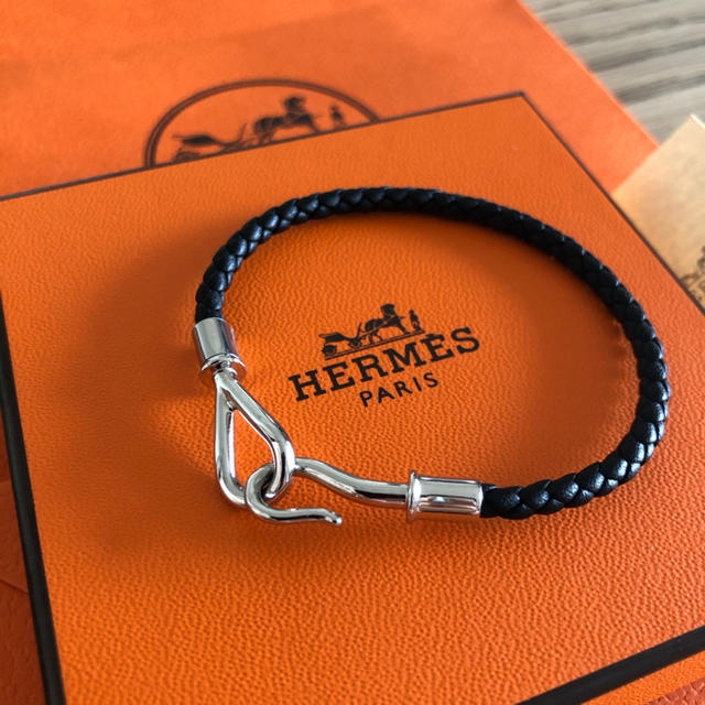 最近モデル 未使用正規品 HERMES エルメス ブレスレット 最近モデル 未使用正規品 HERMES エルメス ブレスレット