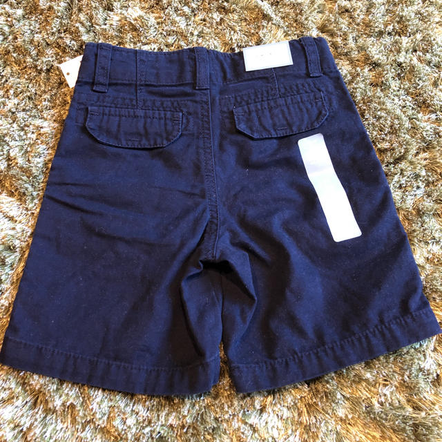 babyGAP(ベビーギャップ)のGAP カーゴハーフパンツ　100 キッズ/ベビー/マタニティのキッズ服男の子用(90cm~)(パンツ/スパッツ)の商品写真