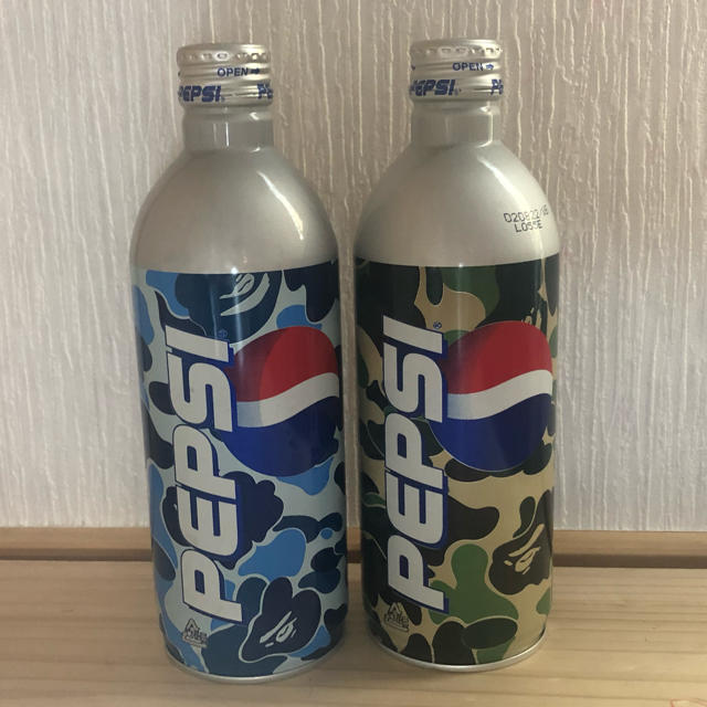 サントリー(サントリー)のA BATHING APE×PEPSI缶　２本セット 食品/飲料/酒の飲料(その他)の商品写真