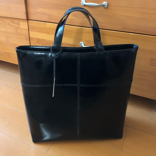 Gucci(グッチ)のお値下げしました。GUCCI★黒エナメルトートバック レディースのバッグ(トートバッグ)の商品写真