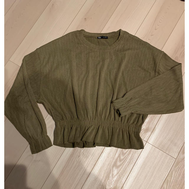 ZARA(ザラ)のk様専用　ZARA カーキ　カットソー レディースのトップス(カットソー(長袖/七分))の商品写真