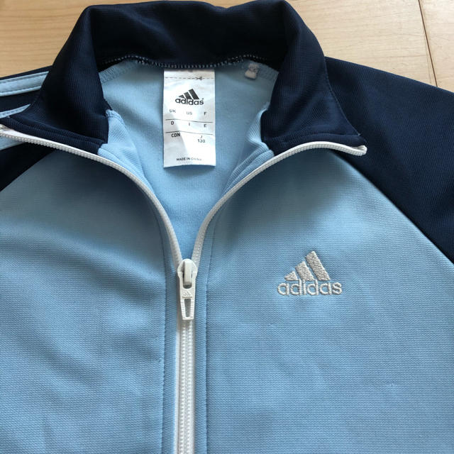 adidas(アディダス)のおみのきょ　即購入ok様　専用　アディダス　ジャージ上下　120 キッズ/ベビー/マタニティのキッズ服男の子用(90cm~)(ジャケット/上着)の商品写真