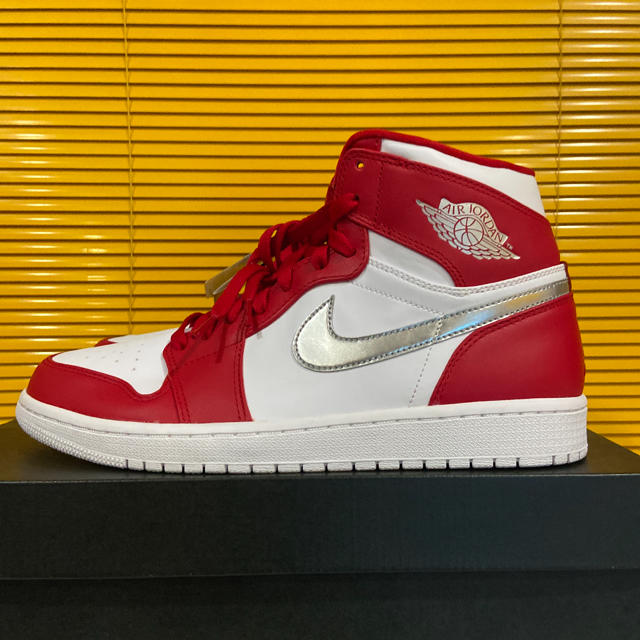 NIKE(ナイキ)の未使用 NIKE AIR JORDAN 1 RETRO HIGH メンズの靴/シューズ(スニーカー)の商品写真