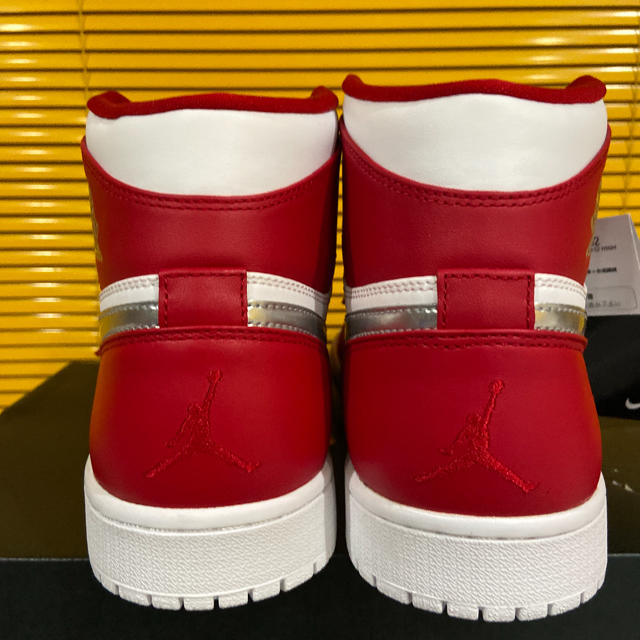 NIKE(ナイキ)の未使用 NIKE AIR JORDAN 1 RETRO HIGH メンズの靴/シューズ(スニーカー)の商品写真