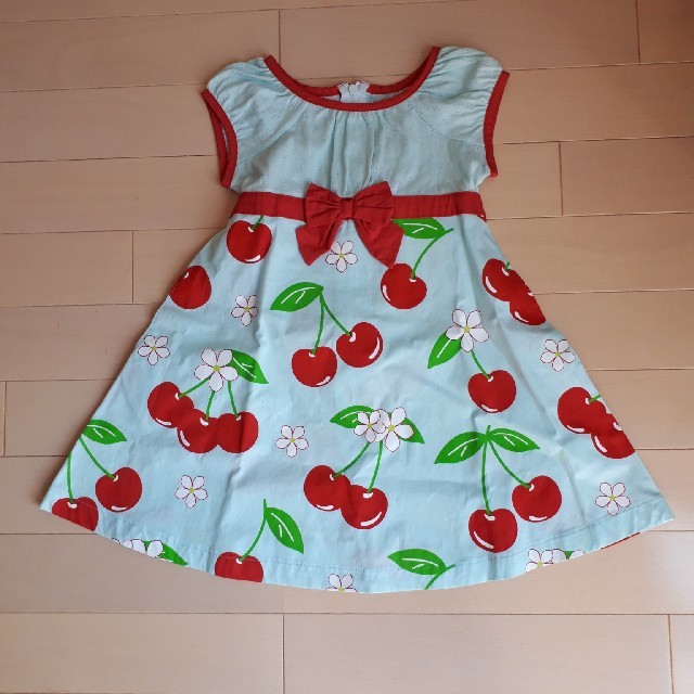 mi様専用★ワンピース★新品★100サイズ キッズ/ベビー/マタニティのキッズ服女の子用(90cm~)(ワンピース)の商品写真